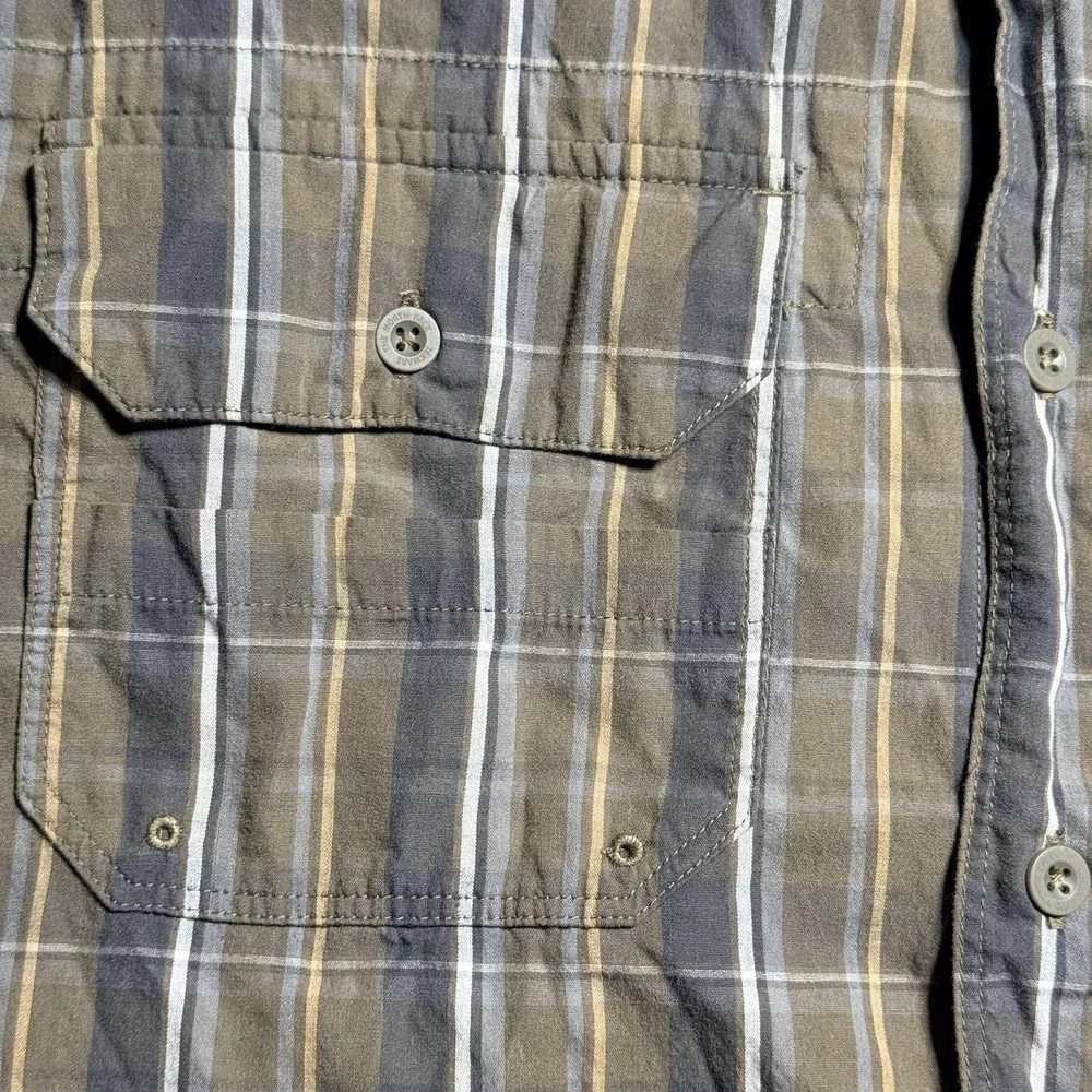 The North Face Men's XL Long Sleeve Multicolor‎ Green Gray Plaid Button Down